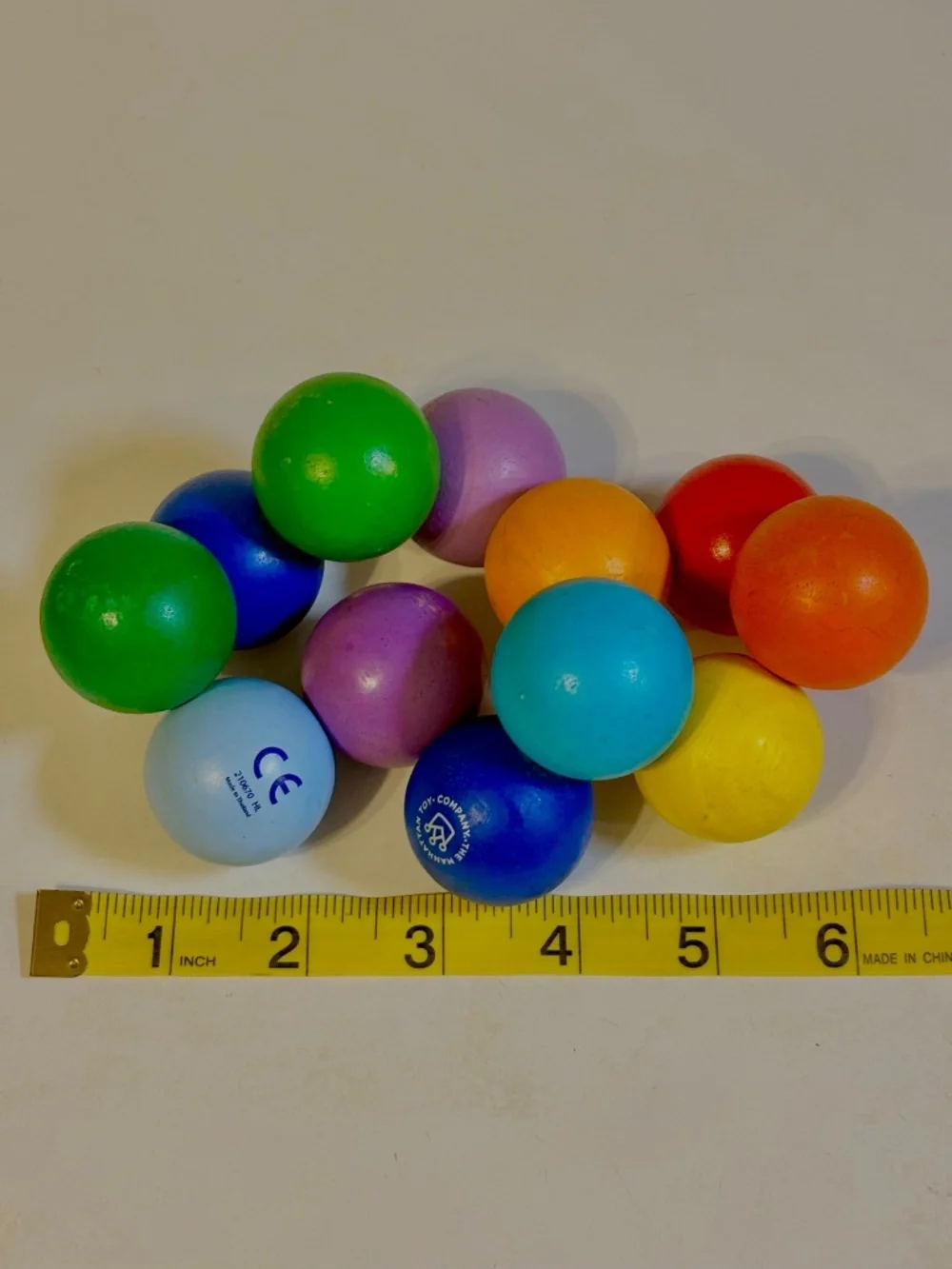Manhattan Toy Wood Bead Elastic Fidget Rainbow Development Montessori Sensory